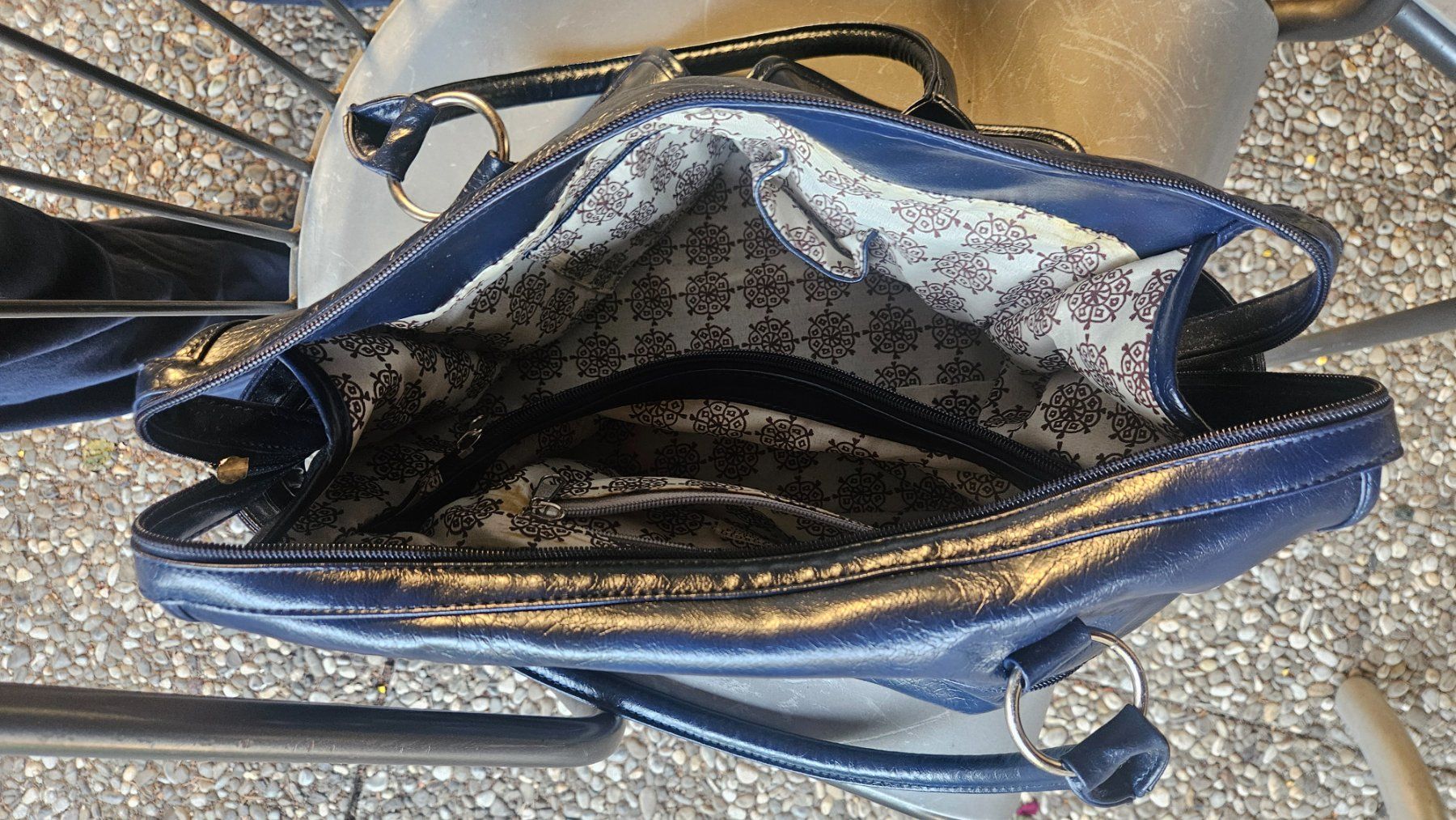 Borse da donna: Handtasche aus Leder Giorgio, Vintage – Usato da Feldbrunnen venduto da Kolosseum111 1