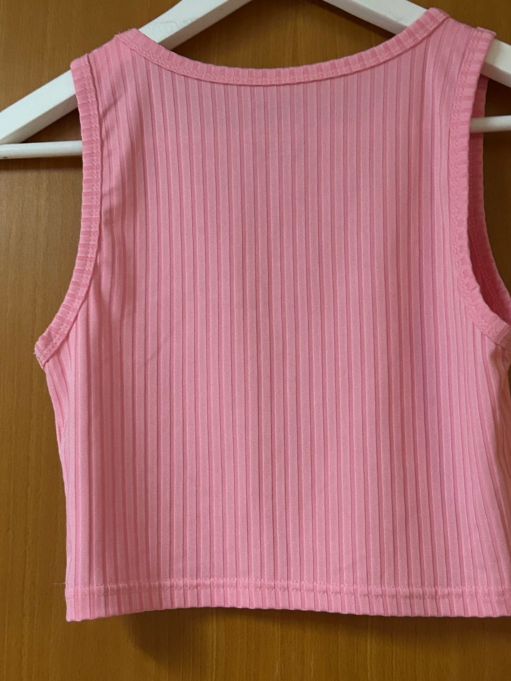 Top: SHEIN Crop Top Rosa gerippt Gr. S – Usato da Oberkulm venduto da angela_05