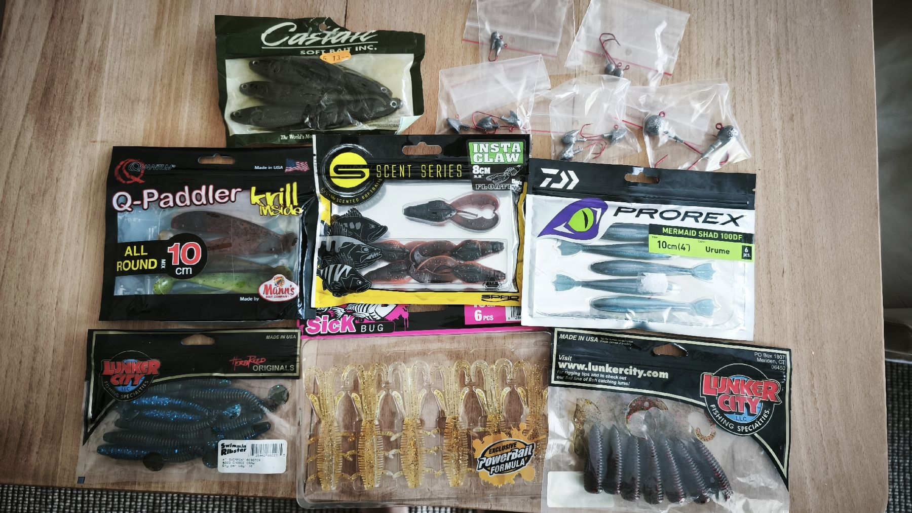 Köder: Köderset Gummis/Jigs Spro Daiwa Quantum etc – Neu und originalverpackt aus Sarnen von sebalant