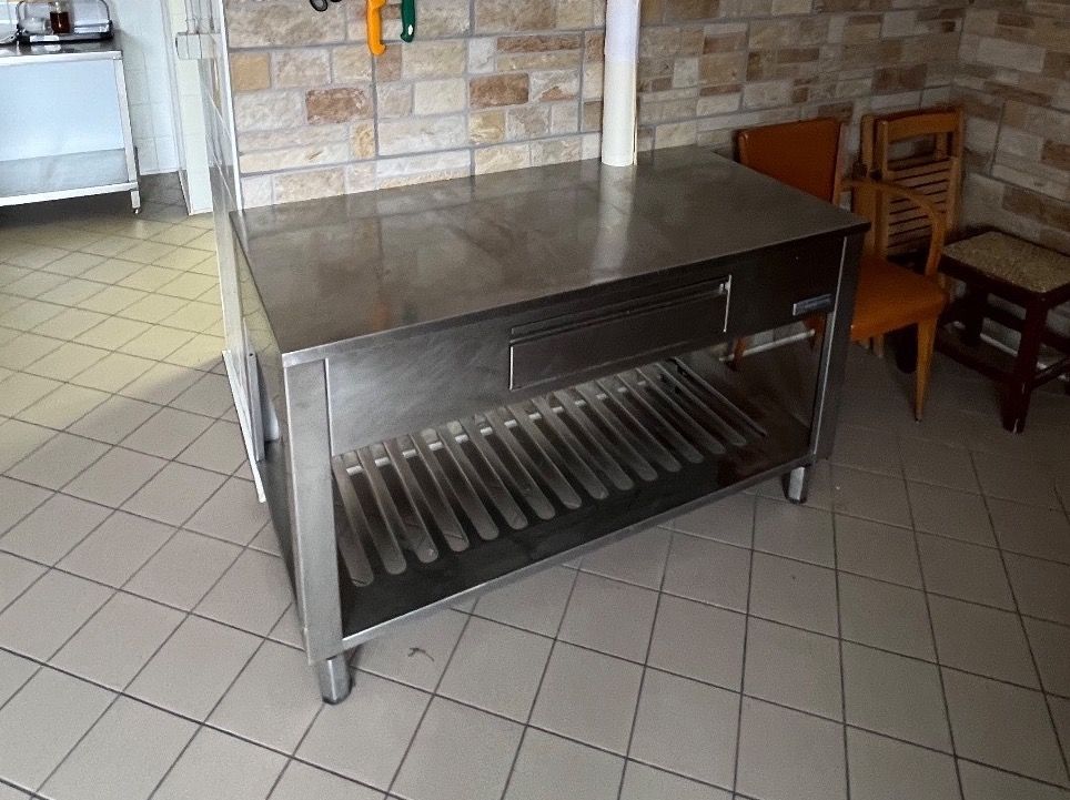 Edelstahl Tisch aus Gastro Küche Kaufen auf Ricardo