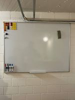 Magnetisches Whiteboard inkl. Zubehör