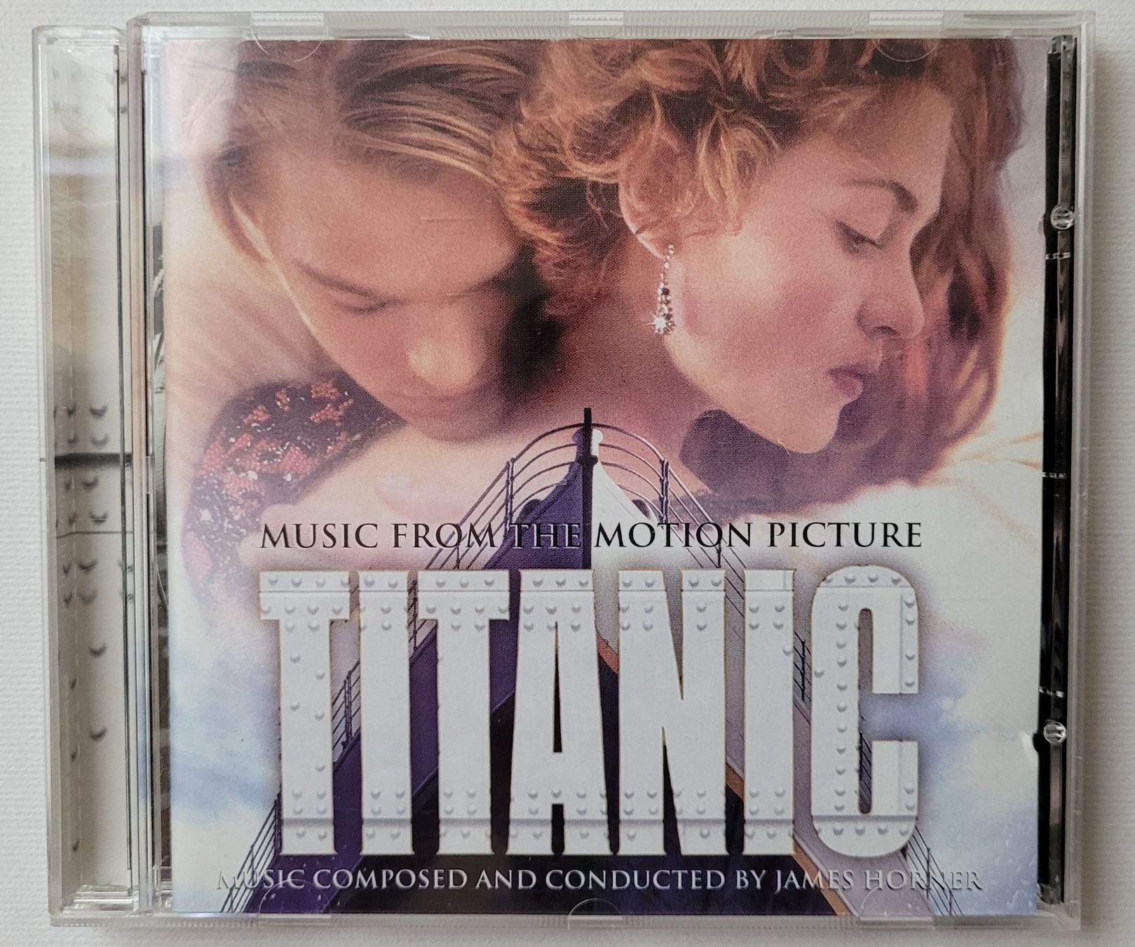 CD: TITANIC - SOUNDTRACK – Usato da Neftenbach venduto da Mador6