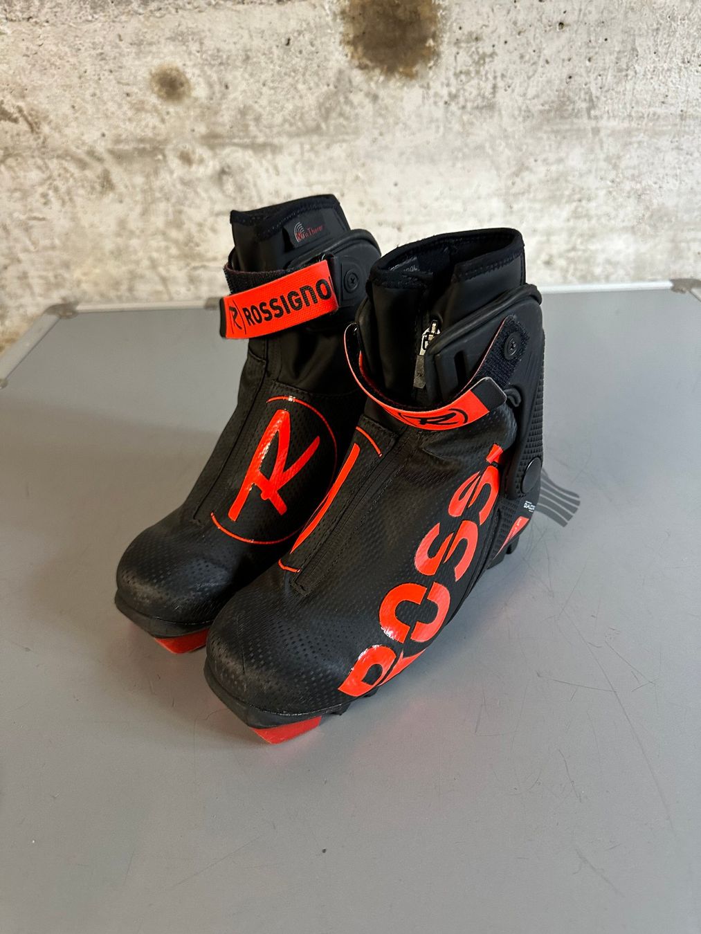 Rossignol Scarpe per ragazzi: Rossignol Kinder Langlauf  Skating Schuhe Gr. 34 – Usato da Emmenbrücke venduto da karkarkar 1