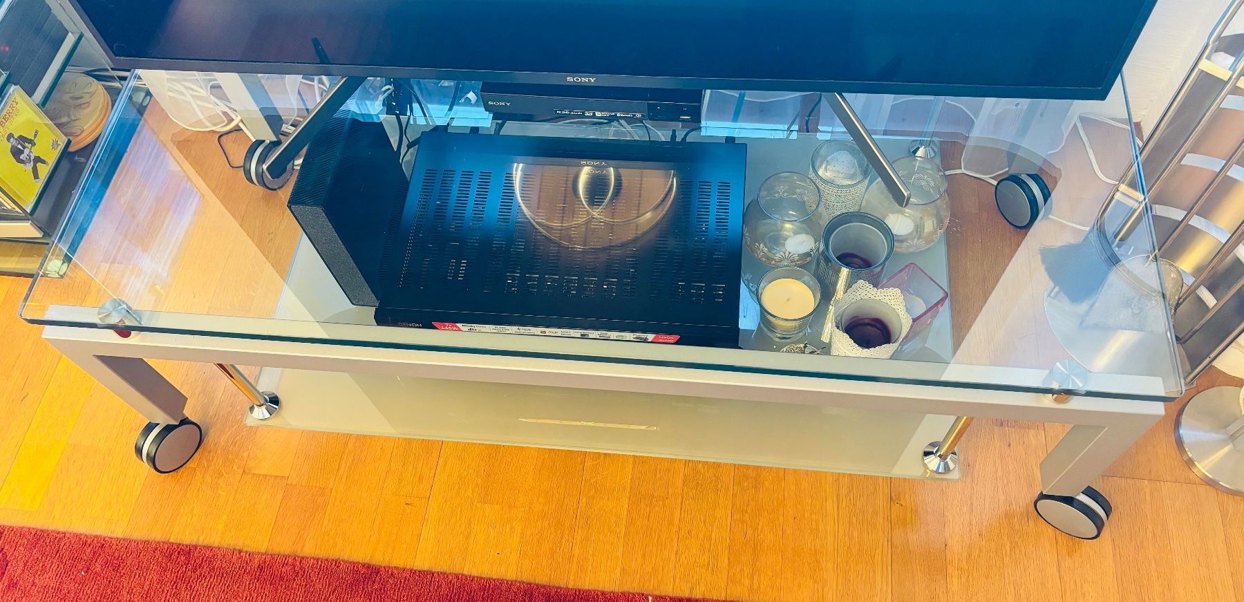 Mobili TV: TV-Möbel Glas Metall auf Rollen – Usato da Adliswil venduto da Rai_ki 1