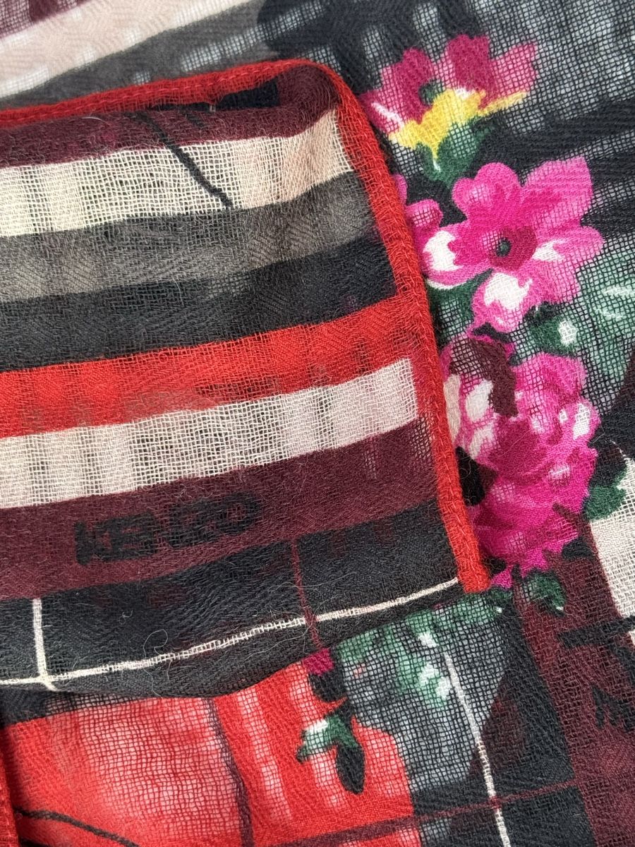 Kenzo Foulards, Tücher & Schals: Kenzo écharpe décor floral – Gebraucht aus Courtaman von sultan16 8