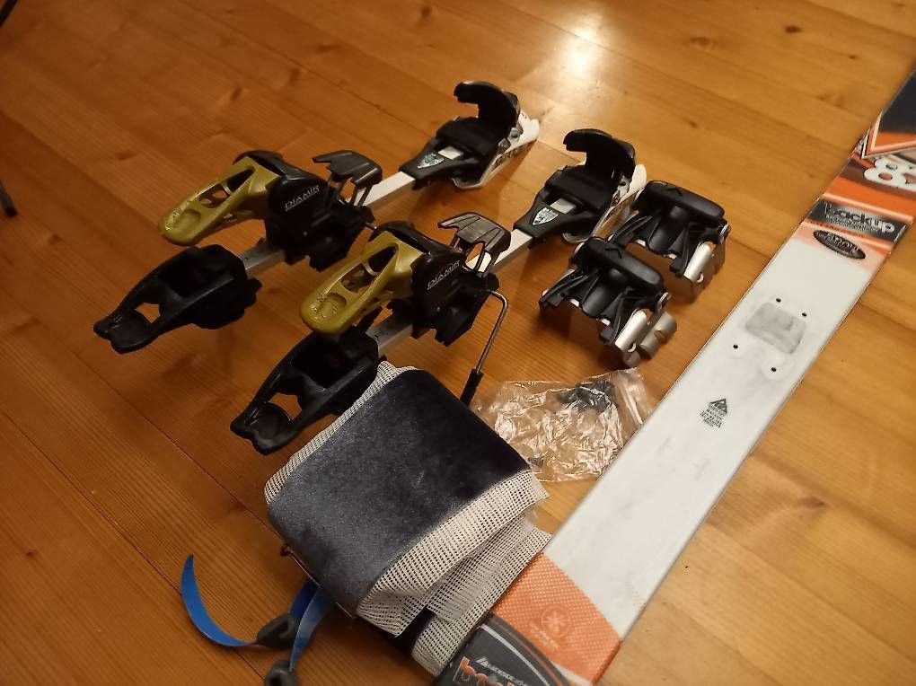 Sci: Tourenski + fell + bindung – Usato da Feuerthalen venduto da seb_sw7q 1