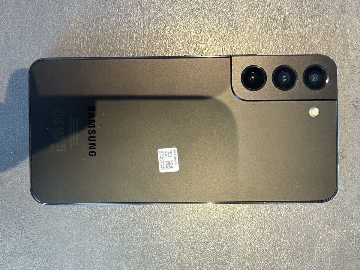 Samsung Handys / Smartphones: Samsung s22 – Gebraucht aus Grancy von Benrig 2