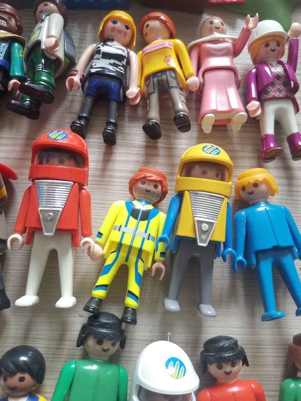 Playmobil Giocattoli: Playmobil Raumstation, Figuren usw. – Usato da Effretikon venduto da Superkarin7 3