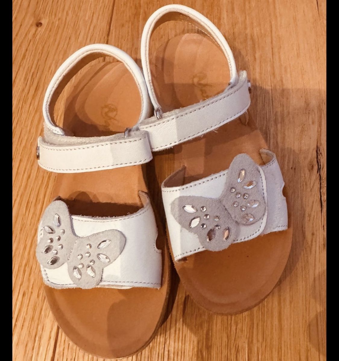 Scarpe per ragazze: Mädchensandalen Gr. 27 weiss Leder – Usato da Rotkreuz venduto da Bikiii87