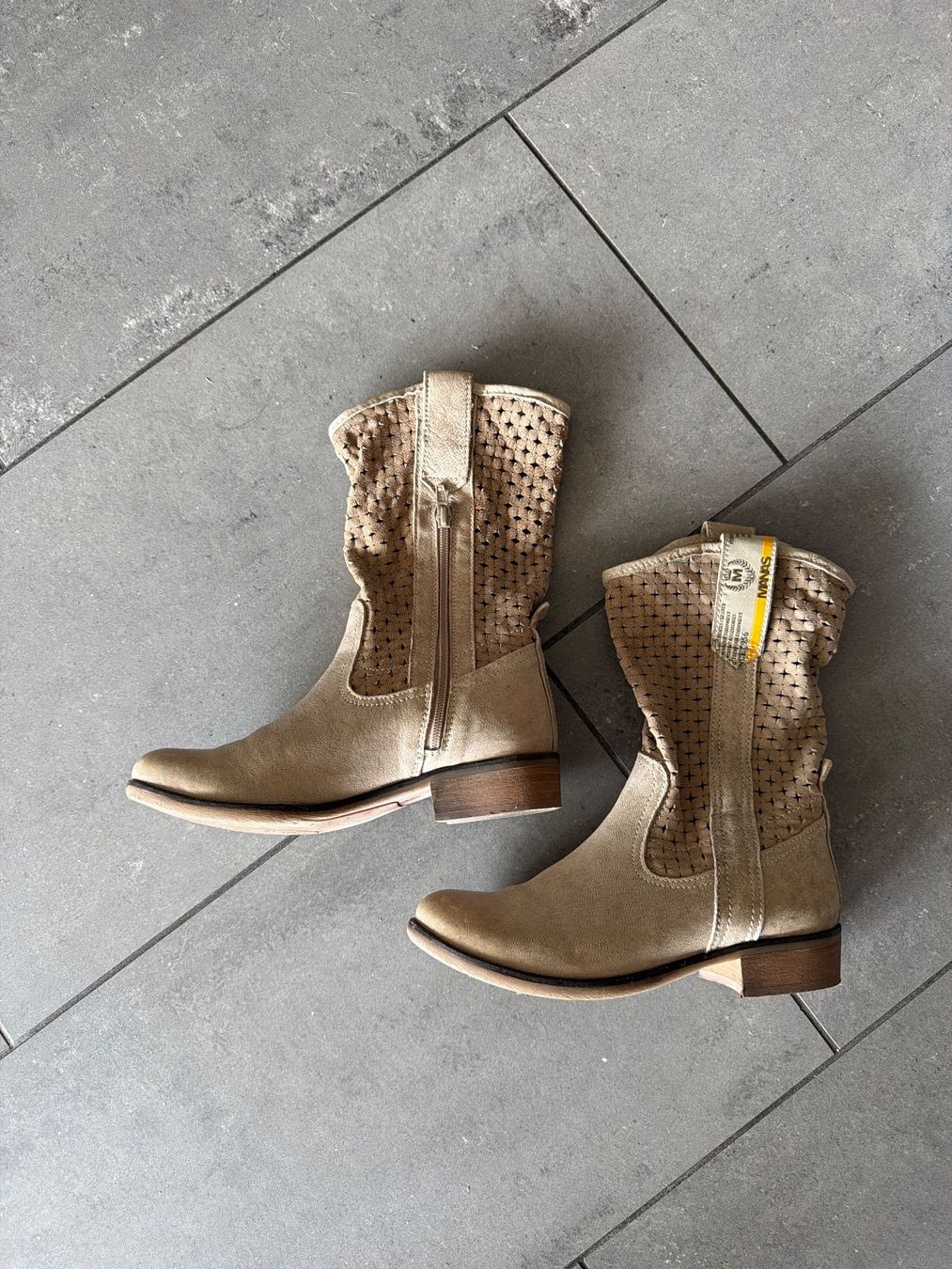 Scarpe da donna: Leder Stiefel von Manas – Usato da Steffisburg venduto da elle013
