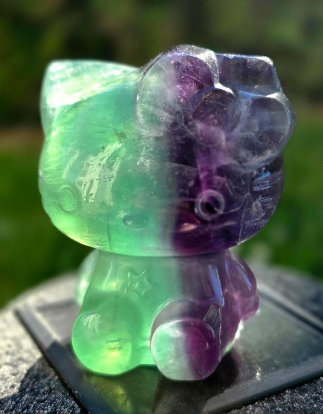 Minerali & Pietre curative: Fluorit Hello Kitty 415g – Nuovo e nell'imballaggio originale da Matzingen venduto da Shay_Crystalz
