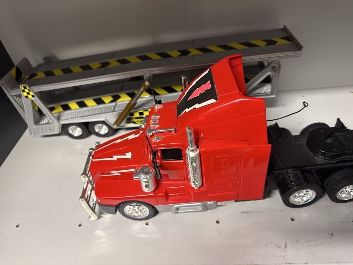 Spielzeuge: LKW Modell – Gebraucht aus Horriwil von Carrera68 4