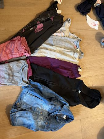 Kleiderpaket 122/128
