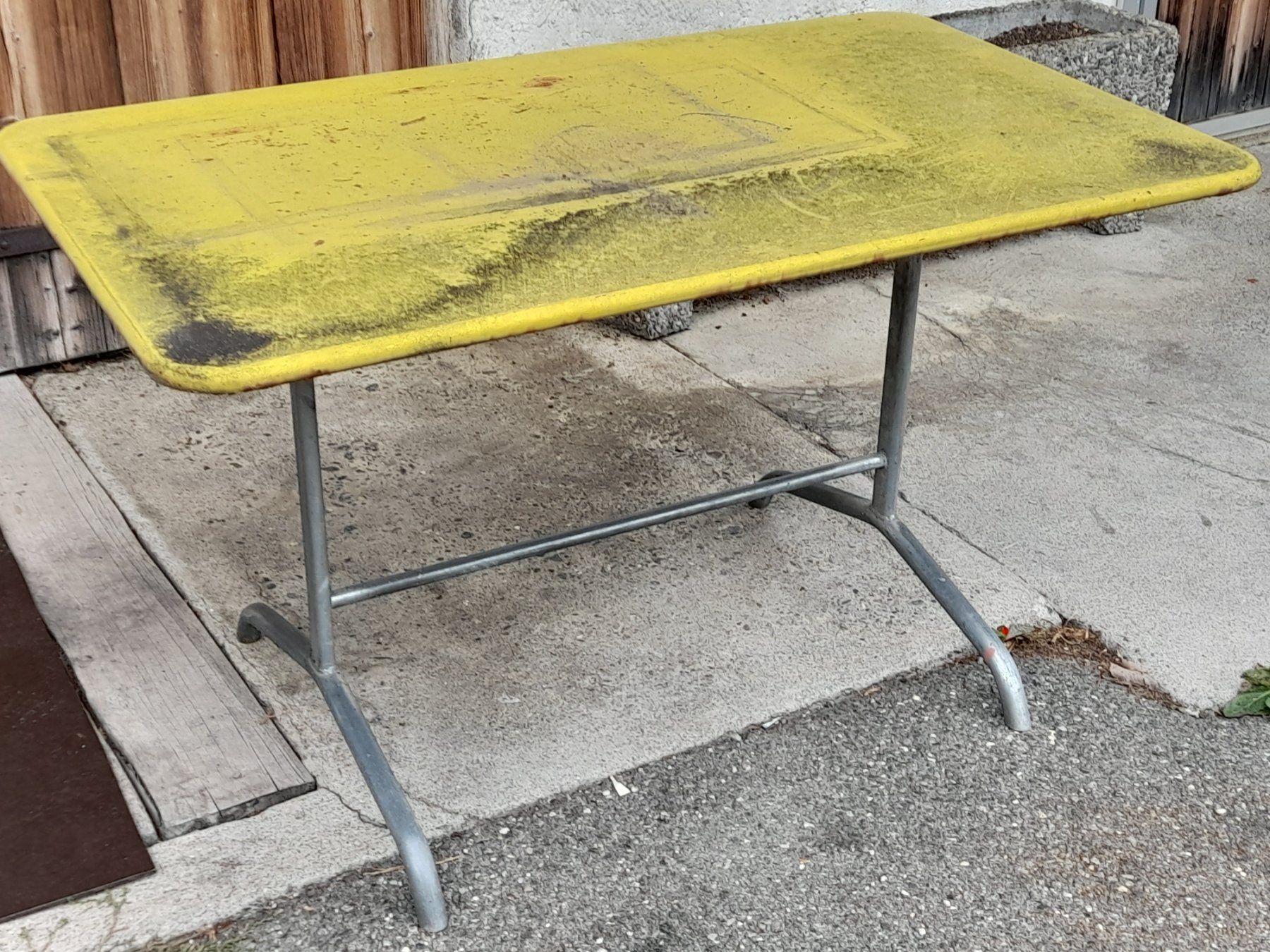 Bigla Tables: Bigla Vintage Gartentisch – D'occasion à Aeschi b.Spiez par 52__yhr6 8