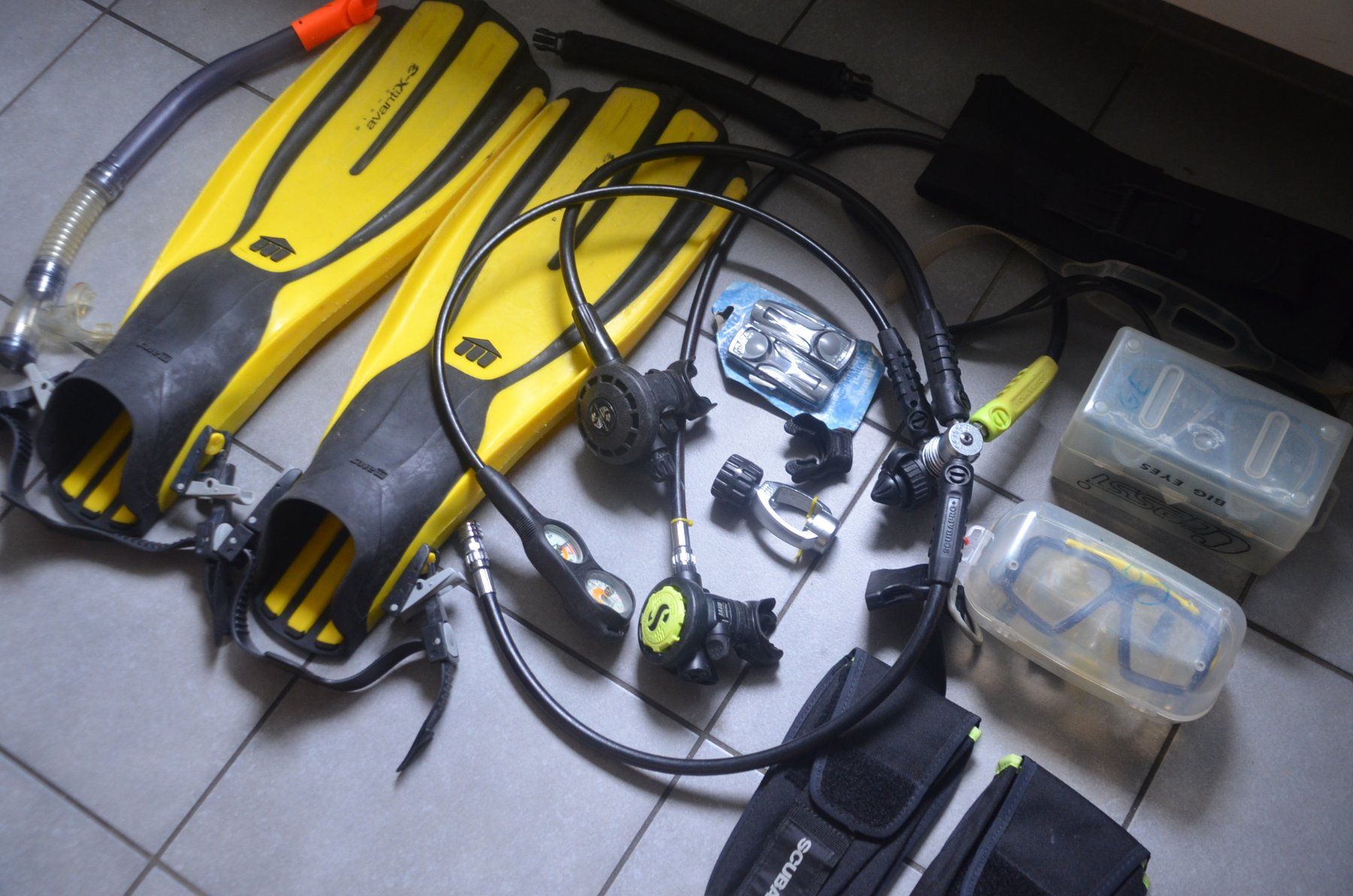 Scubapro Respiratori & Giubbotti: ScubaPro Mares Cressi Taucherset / Kit de plongée – Usato da Collonges venduto da arashee 1