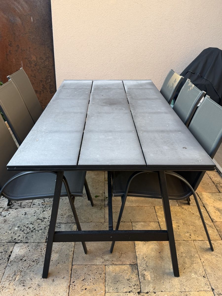 Tische: Gartentisch aus Metallgestell 215x100 cm ab CHF 1.- – Gebraucht aus Bösingen von SuperMarioFlash 1