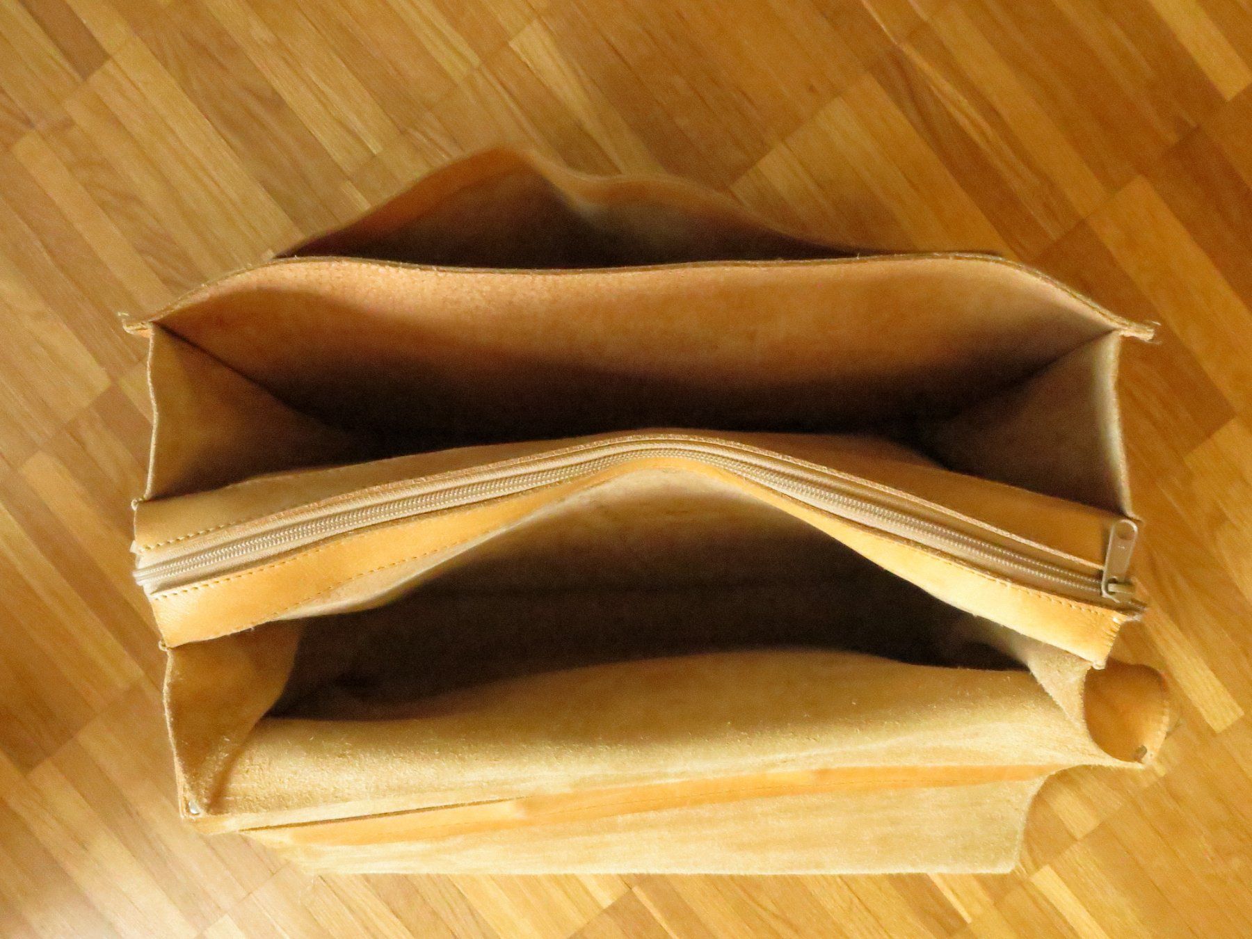 Valigie & Borse: Leder Mappe Vintage – Usato da Zwingen venduto da Tigertimmi 2