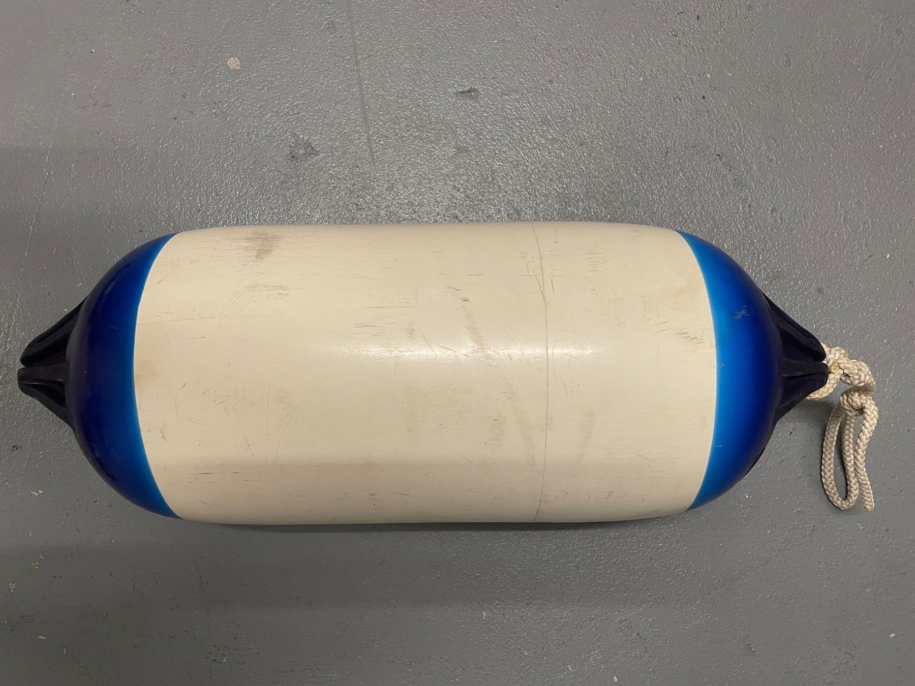 Bateaux: Fender (Bootsschutz) – D'occasion à Wangen SZ par 2057max