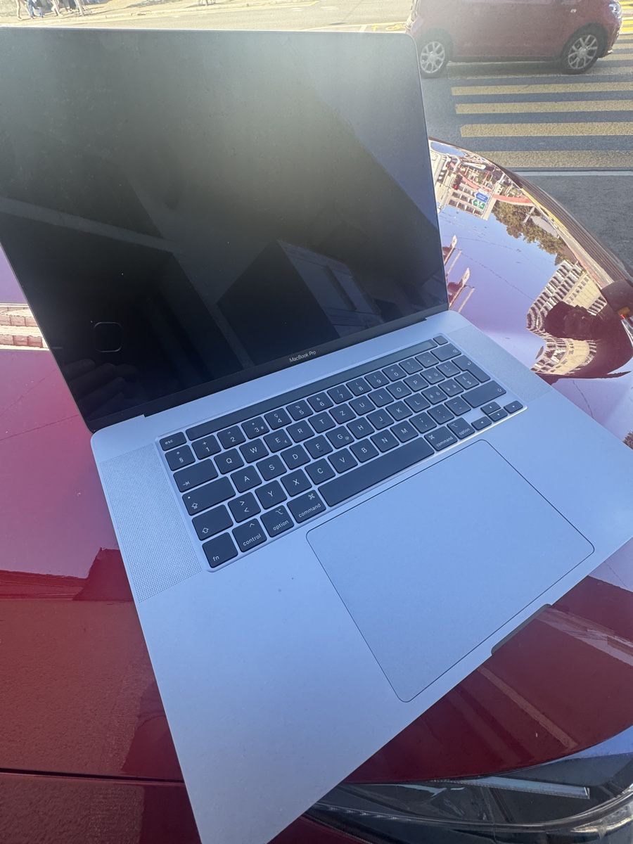 Apple Portables: MacBook Pro 2019 A2141 defekte  – Défectueux à Bern par Picatcho 4