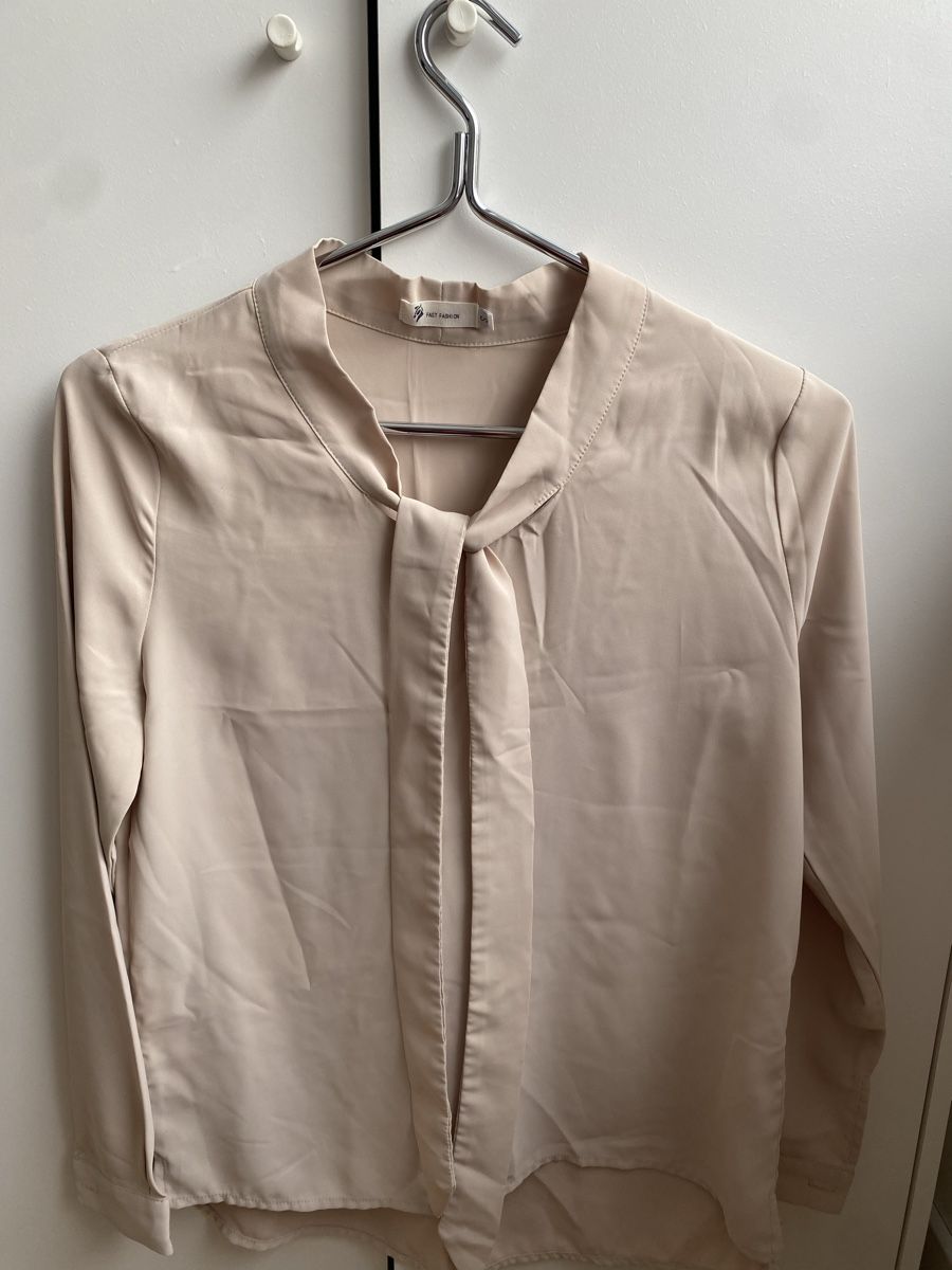 Blusen: Blouse – Neu (gemäss Beschreibung) aus Thalwil von zhe_69pd 1