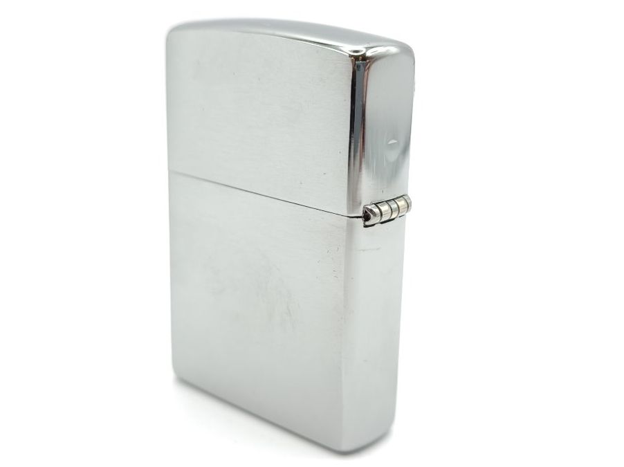 Zippo Accendini: ZIPPO Technic Skull Trick Emblem Freuerzeug 2007759 – Nuovo e nell'imballaggio originale da Ennenda venduto da Benzinflamme 2