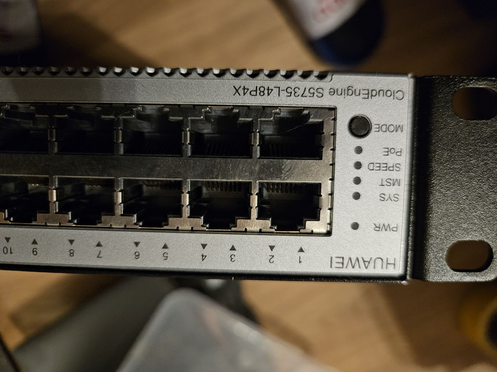 Hub & Switch: Huawei CloudEngine S5735-L48P4X Switch – Usato da Güttingen venduto da swe_bkw7 1