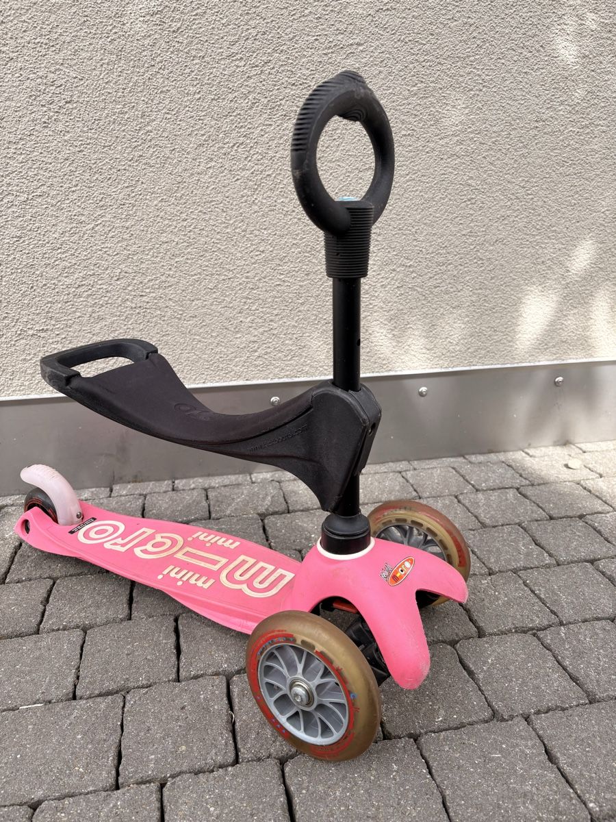 Micro Kickboard: Mini Micro Roller Deluxe Pink, gut erhalten, mit Sitz – Usato da Affoltern am Albis venduto da sueessma 1