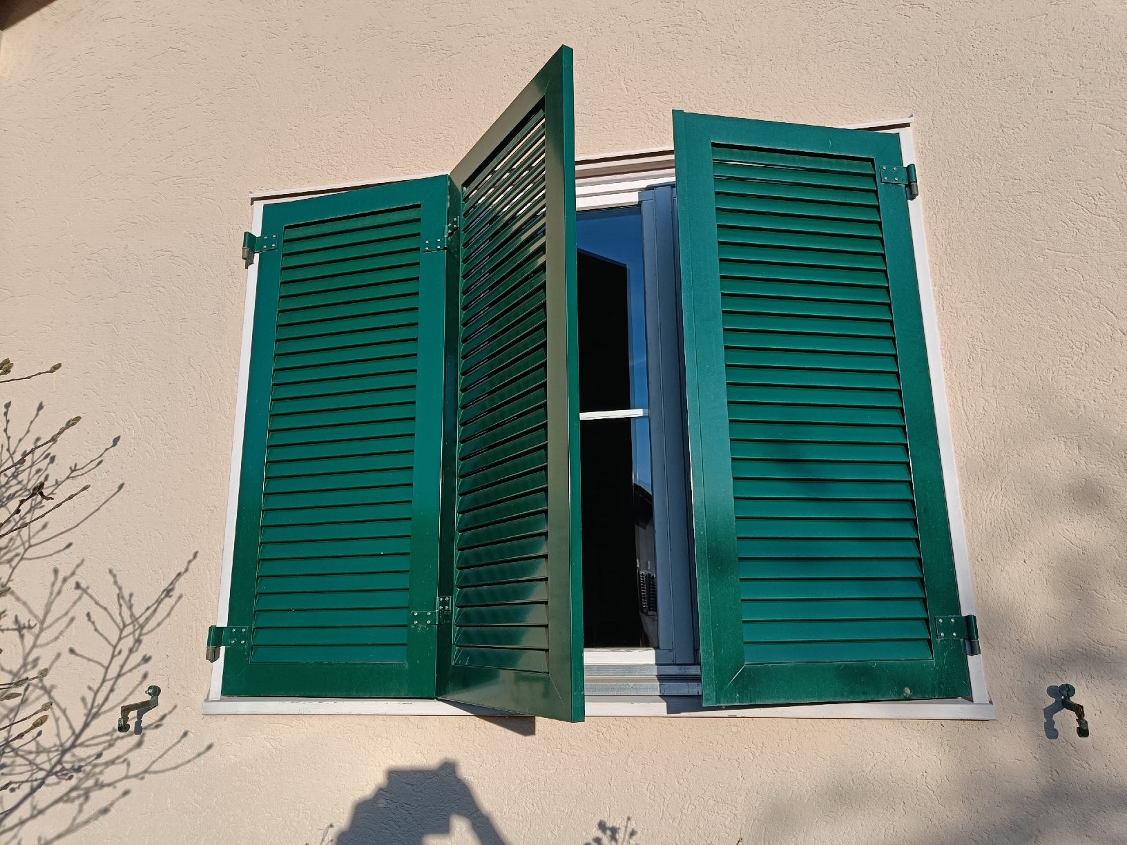Baustoffe: Aluminium Festerladen 3-fach – Gebraucht aus Zofingen von  6