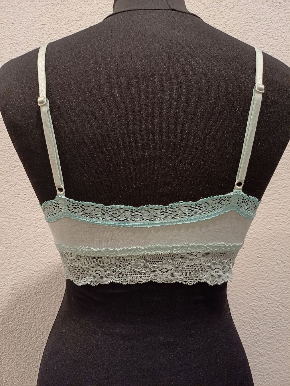 Sonstige Unterwäsche: BH-top – Gebraucht aus Winterthur von Smily-_- 2