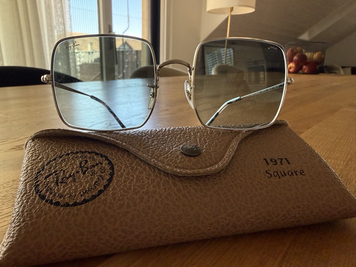 Ray-Ban Lunettes & Verres: Ray Ban Sonnenbrille  – D'occasion à Mülligen par and_djv9