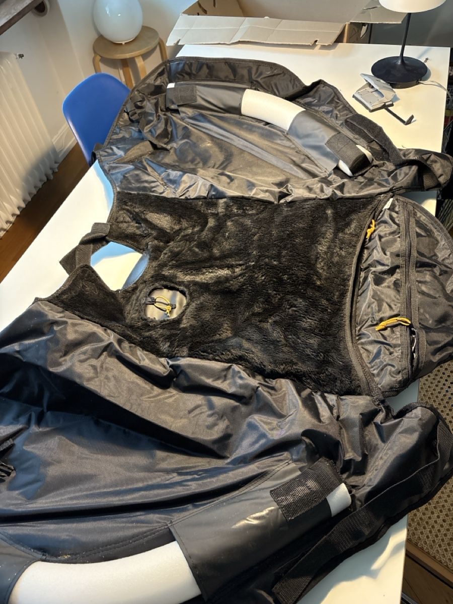 Vespa Accessori per altri veicoli: Vespa Beinabdeckung inkl. Handschuhe – Usato da Zürich venduto da nin_n7p7 2