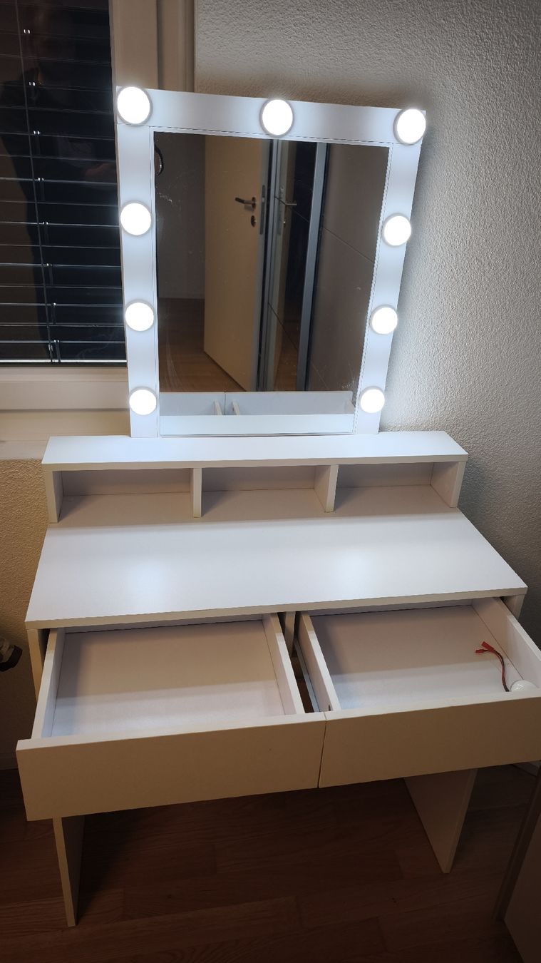 Tavoli da trucco: Schminktisch mit LED's – Usato da Guntershausen venduto da wow_7zn2 1