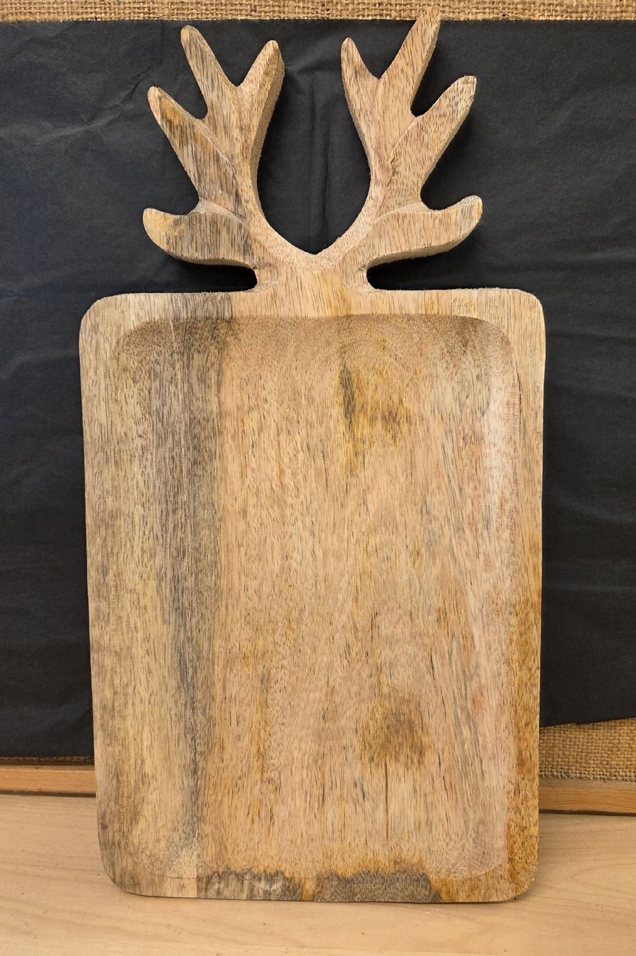 Piatti di portata: Servierbrett aus Holz Hirschgeweih – Usato da Lupfig venduto da olivenbaeumli