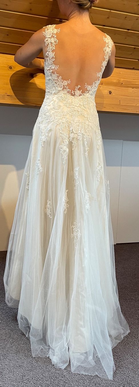 Vestiti: Hochzeitskleid Grösse 38 – Usato da Sarmenstorf venduto da jani91 3