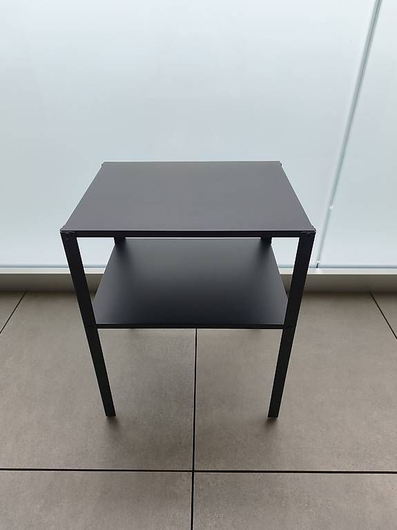 Tische: Tisch klein Terrasse schwarz – Gebraucht aus Jegenstorf von Glasi100