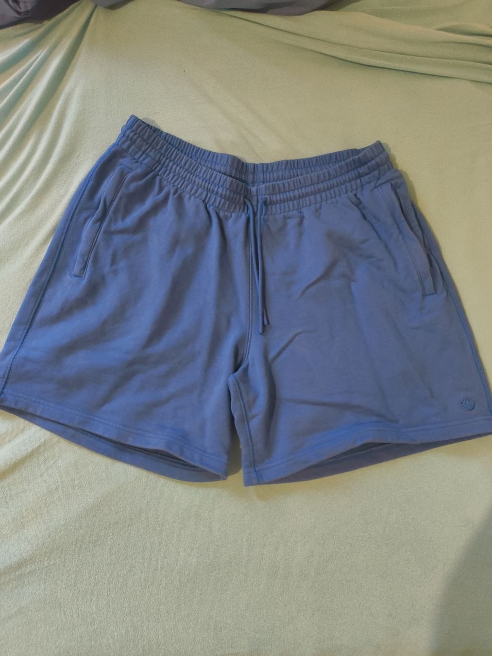 Adidas Hosen: Adidas Shorts (Grösse L) – Gebraucht aus Bern von TxZ
