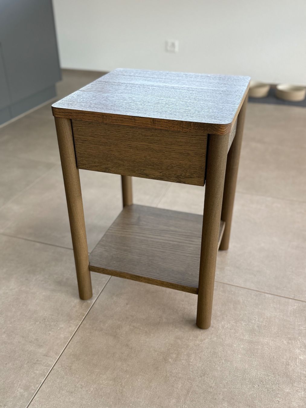 Ikea Comodini: 2x IKEA TONSTAD Ablagetisch braun Eichenfurnier – Usato da Egerkingen venduto da mjvnts
