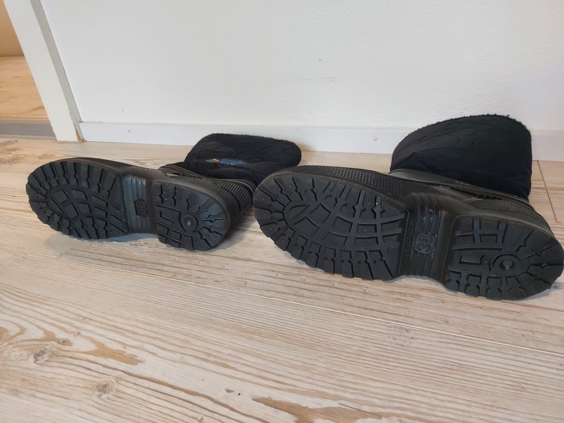 Scarpe da donna: GTG Winterstifel Gr. 38 – Nuovo (secondo la descrizione) da Stansstad venduto da ped_8llz 1