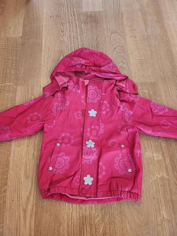 Giacche & Cappotti: Regenjacke in Grösse 98/104 – Usato da Winterthur venduto da kyubi
