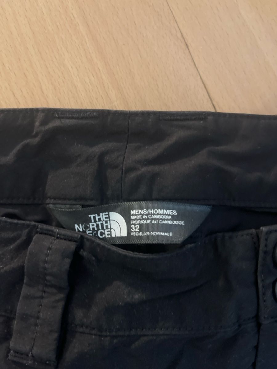 North Face Pantalons: North Face Hose 32 – D'occasion à Zürich par molchomagnolia 1