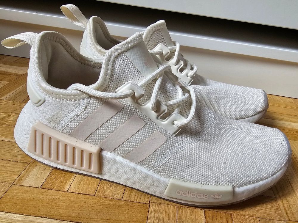 Adidas nmd 2025 r1 gr. 39