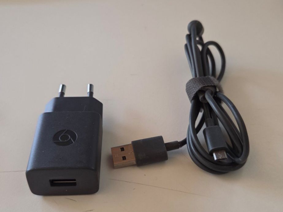 Google Lettore multimediale & Streamer: Google Chromecast NC2-6A5 mit Netzteil und Kabel – Usato da Flims Waldhaus venduto da Luzius1 4