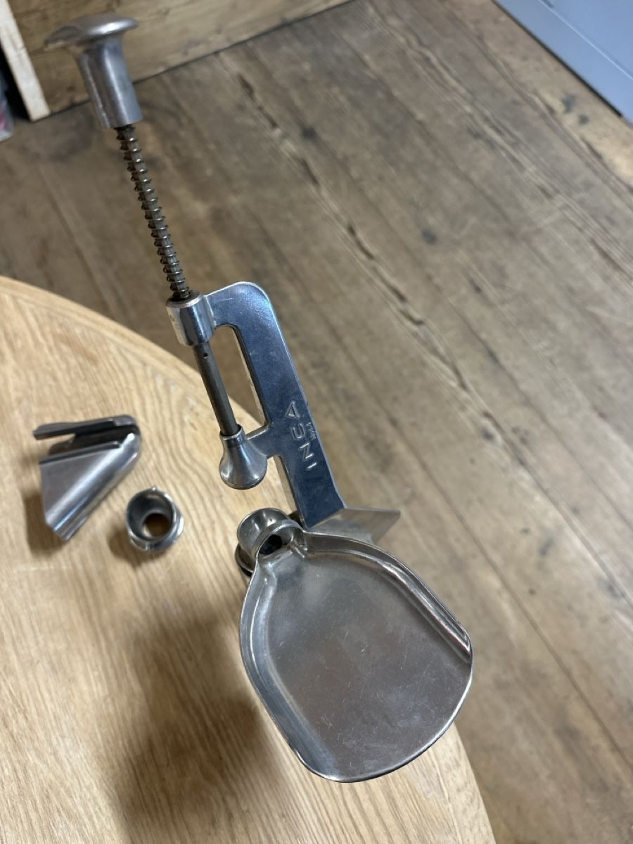 Elettrodomestici da cucina: Kirschensteinentferner INCA Mod.4 Metall Vintage – Usato da Baar venduto da Hillsboro 1