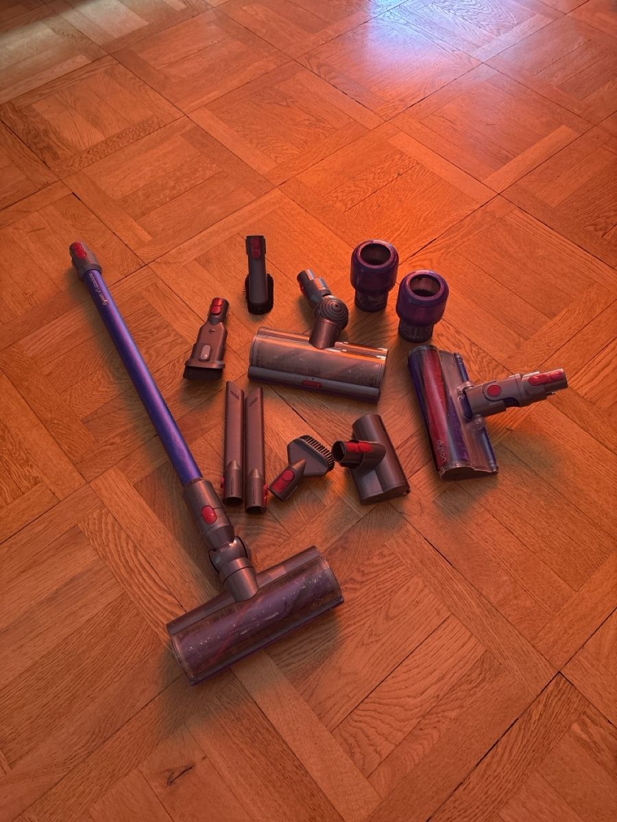 Dyson Aspirapolveri & Accessori: Dyson Staubsauger – Usato da Bern venduto da Lydiixa