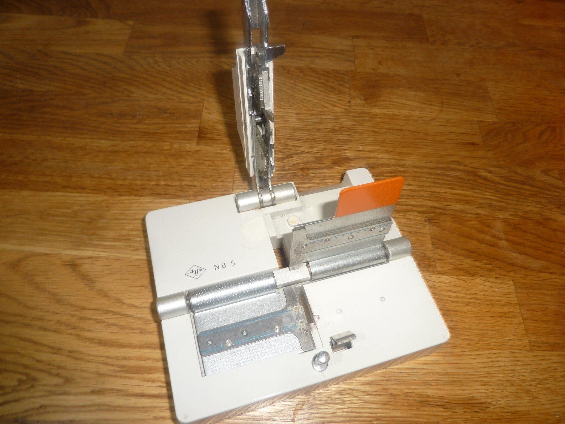 Agfa Fotocamera: AGFA Filmklebepresse N8S automatic – Usato da Hochfelden venduto da swissice 1
