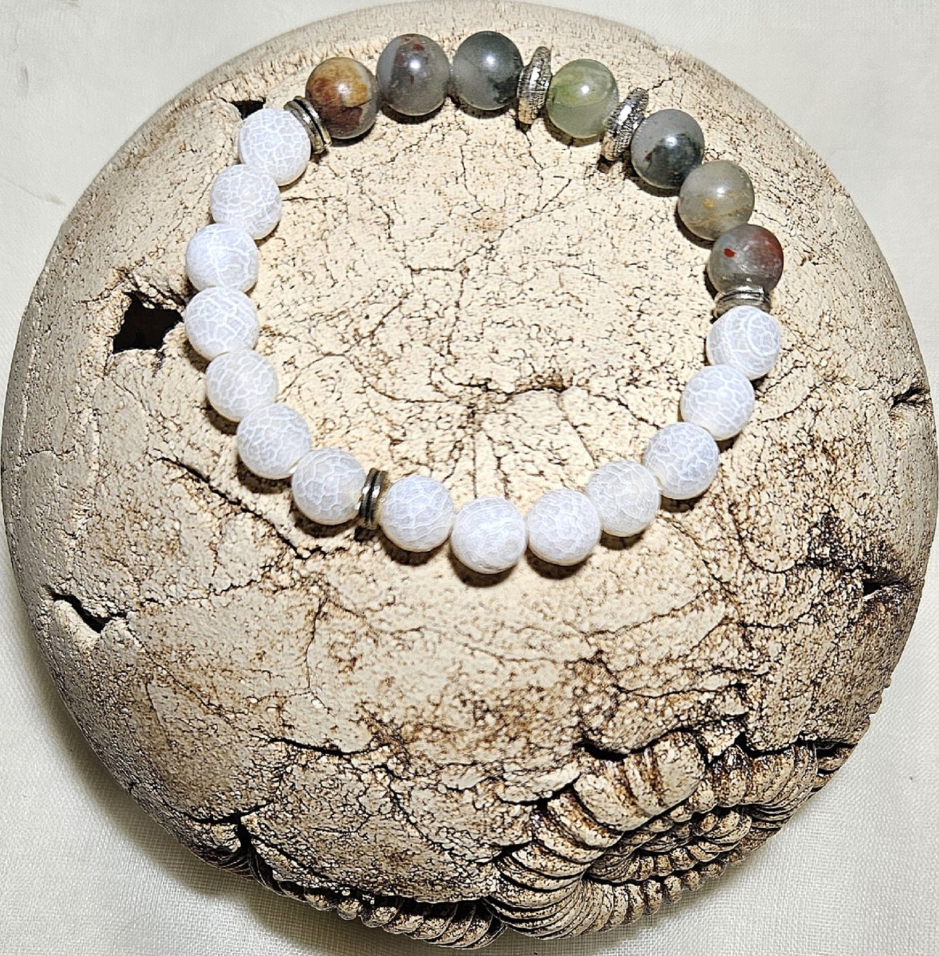 Bracciali & Braccialetti: weisse Mix-Perlen Armk. - Spendenaktion – Nuovo (secondo la descrizione) da Unterkulm venduto da Nachtigall 6