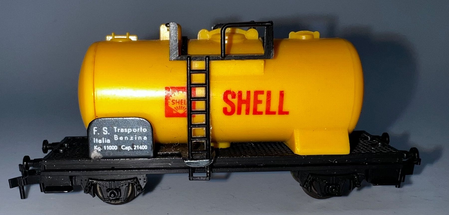 Lima Modellini di ferrovie: Lima, schöner SHELL - Tankwagen (N) – Usato da Basel venduto da jonnyhaas