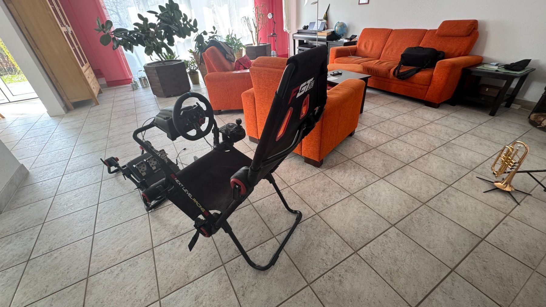 Manettes: Logitech G29 Driving Force mit Sitz – D'occasion à Ottenbach par Diezuercherin 1