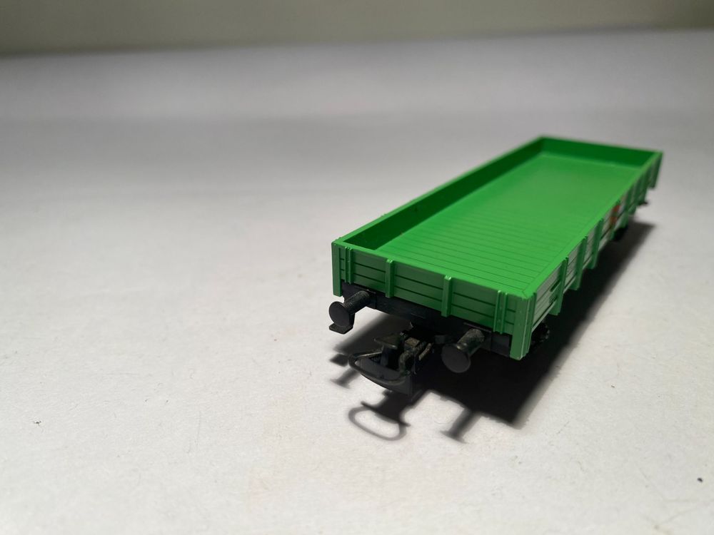Märklin Niederbordwagen grün, AC Achsen 4