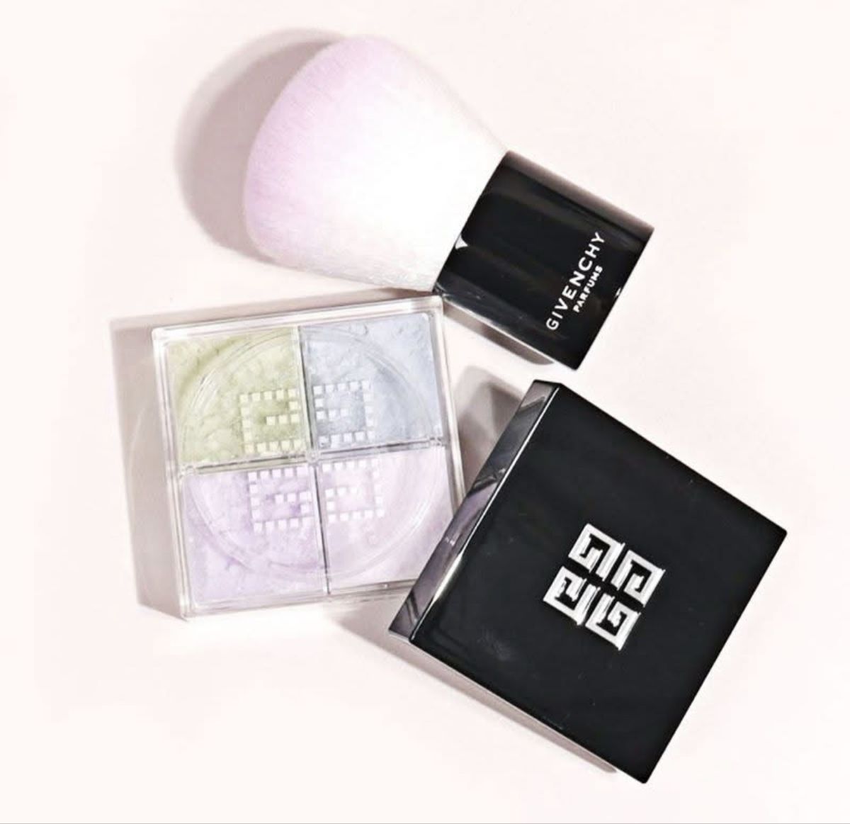 Givenchy Make-up: Givenchy Kabuki Brush Lavender New in Box – Neu und originalverpackt aus Winterthur von Atelier.W 3